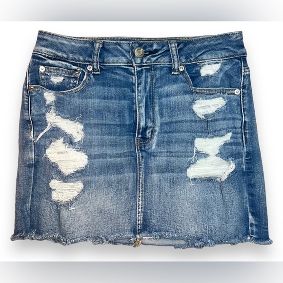 American Eagle Next Level Stretch Distressed Denim Mini Skirt Size 8 - Picture 3 of 6